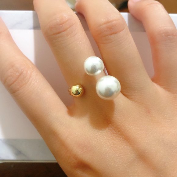 Gold Asymmetry Layered Pearl Bangle and Ring Set - Picture 3 of 6